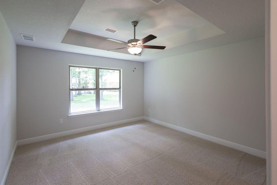 Representative unfurnished interior of a home built from the 2005 by Adams Homes in Parkland Place, Pace (Image 17).