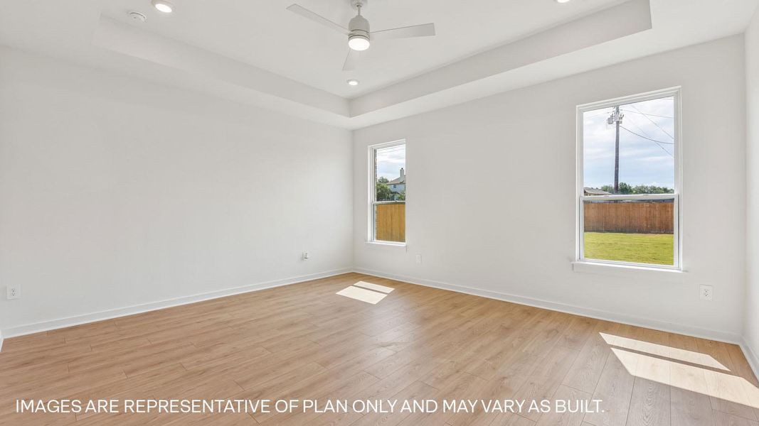 Spacious, unfurnished interior of a new home in Rosenbusch Ranch, Leander (Image 19).