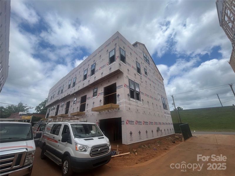 Image 9 of a home in .