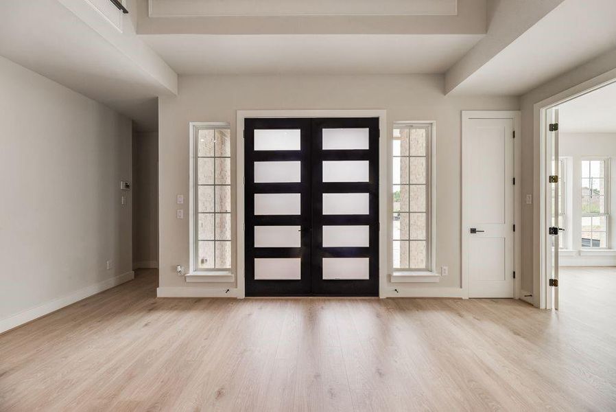 Spacious, unfurnished interior of a new home in Grand Estates of Anna, Anna (Image 17).