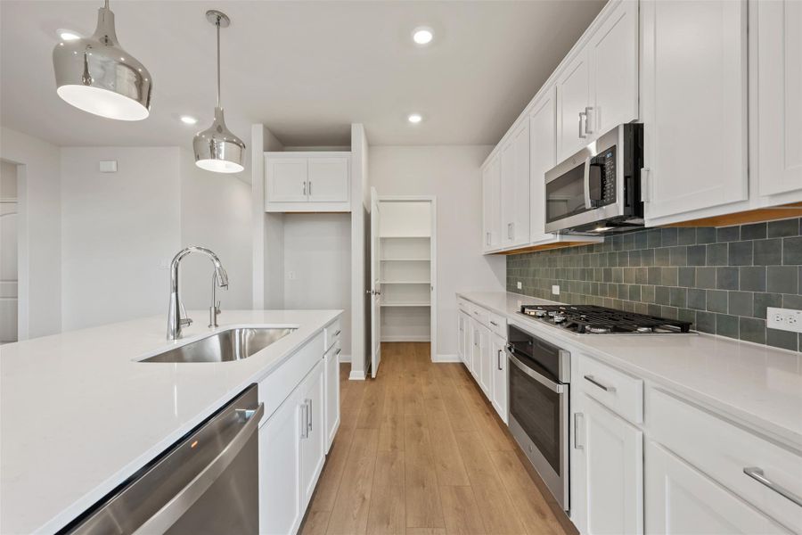 Furnished interior view inside a new home in Rolling Glen, Hutto (Image 8).
