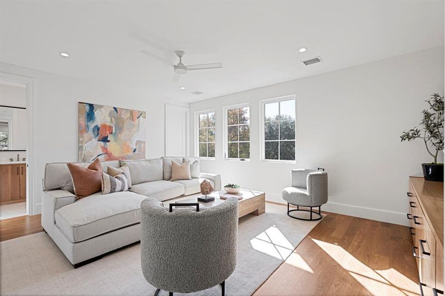 Furnished interior view inside a new home in , Dallas (Image 30).