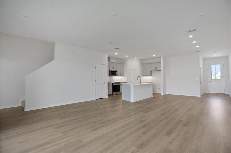 Spacious, unfurnished interior of a new home in Seaire, Parrish (Image 35).