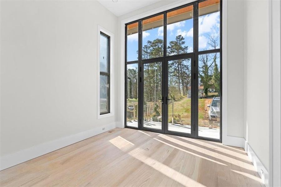 Spacious, unfurnished interior of a new home in , Marietta (Image 38).