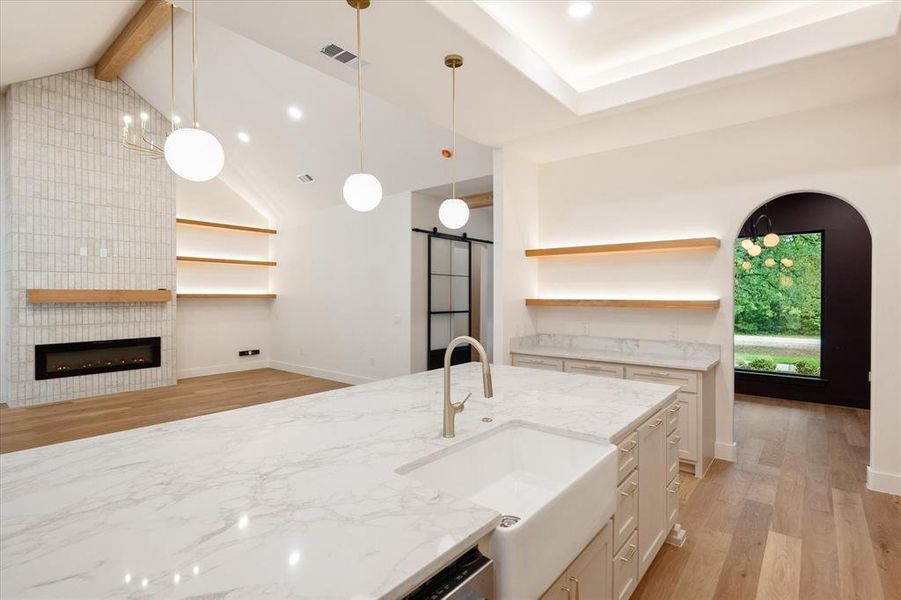 Furnished interior view inside a new home in , Corsicana (Image 13).