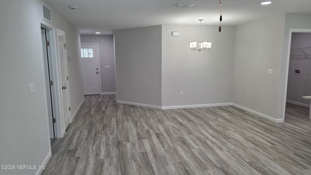 Spacious, unfurnished interior of a new home in , Jacksonville (Image 20).