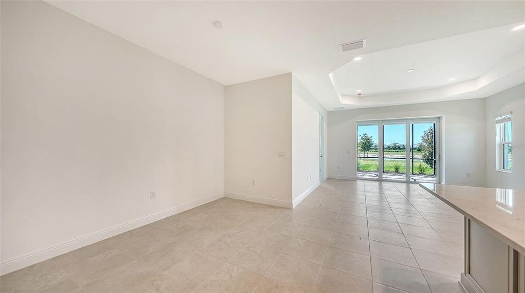 Spacious, unfurnished interior of a new home in Palmera, Venice (Image 25).
