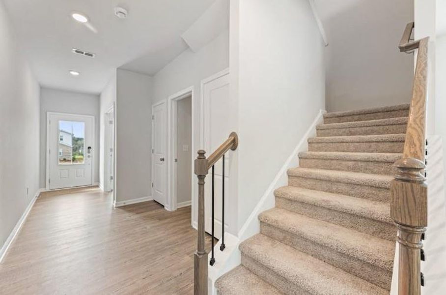 Spacious, unfurnished interior of a new home in Kingsley Creek, Lithonia (Image 2).