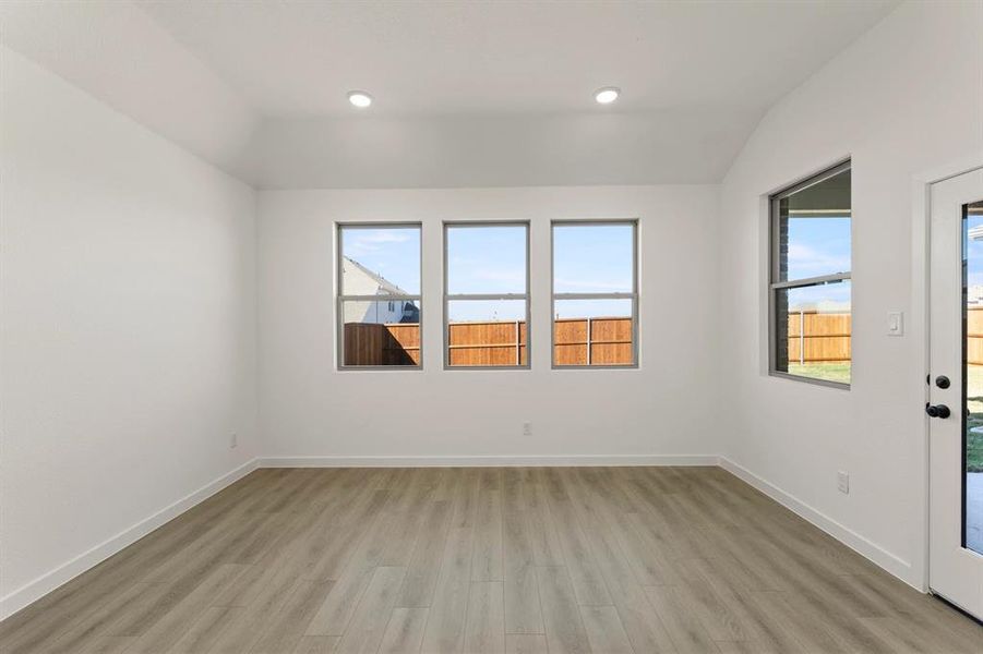 Dining Area Dining Area