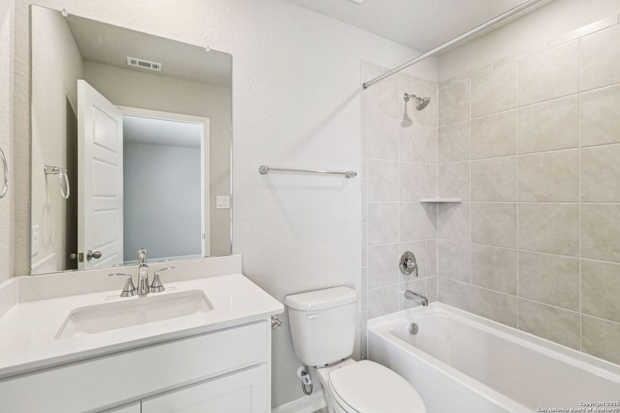 Furnished interior view inside a new home in Arcadia Ridge - Classic Series, San Antonio (Image 5).