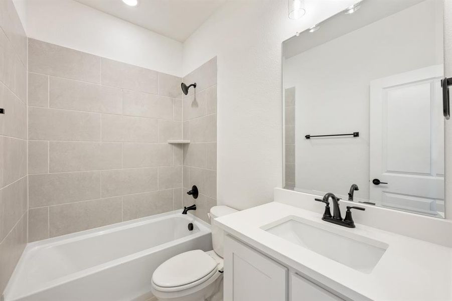 Furnished interior view inside a new home in Sonoma Verde, Rockwall (Image 14). Furnished interior view inside a new home in Sonoma Verde, Rockwall (Image 14).