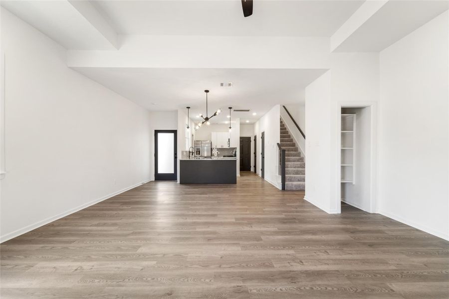 Spacious, unfurnished interior of a new home in , Houston (Image 10).