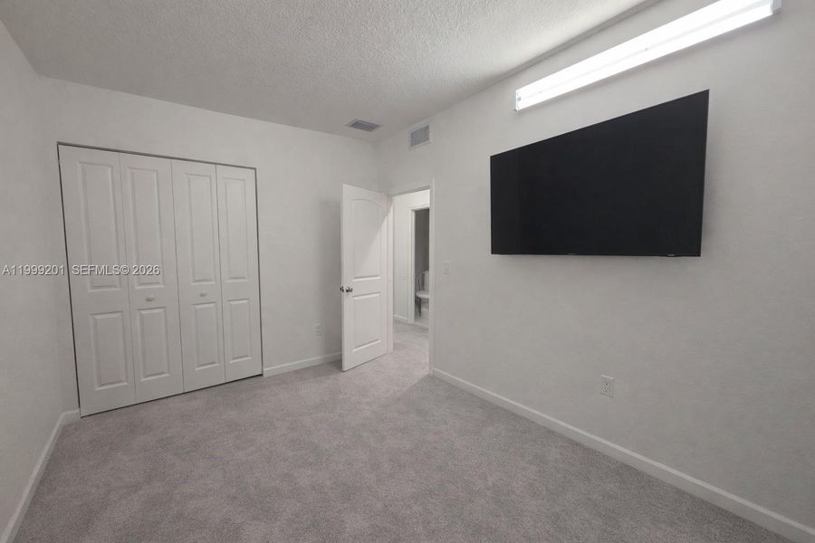 Spacious, unfurnished interior of a new home in , Homestead (Image 12).