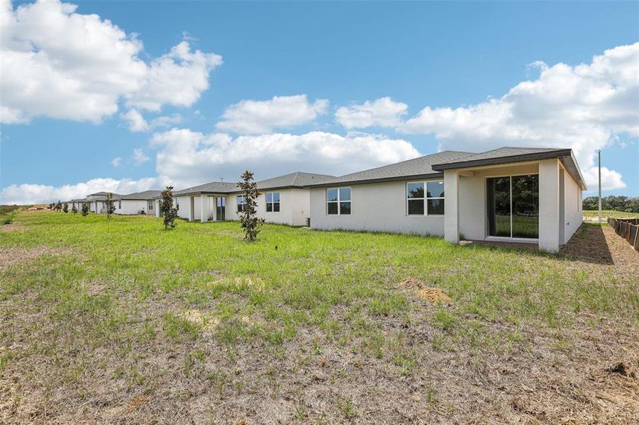 Exterior details and patio area of a home in Hamilton Bluff - Signature Series, Lake Hamilton (Image 25).