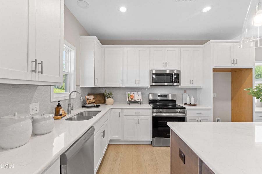 17-74 Cardovia Wy118 Temple_2704