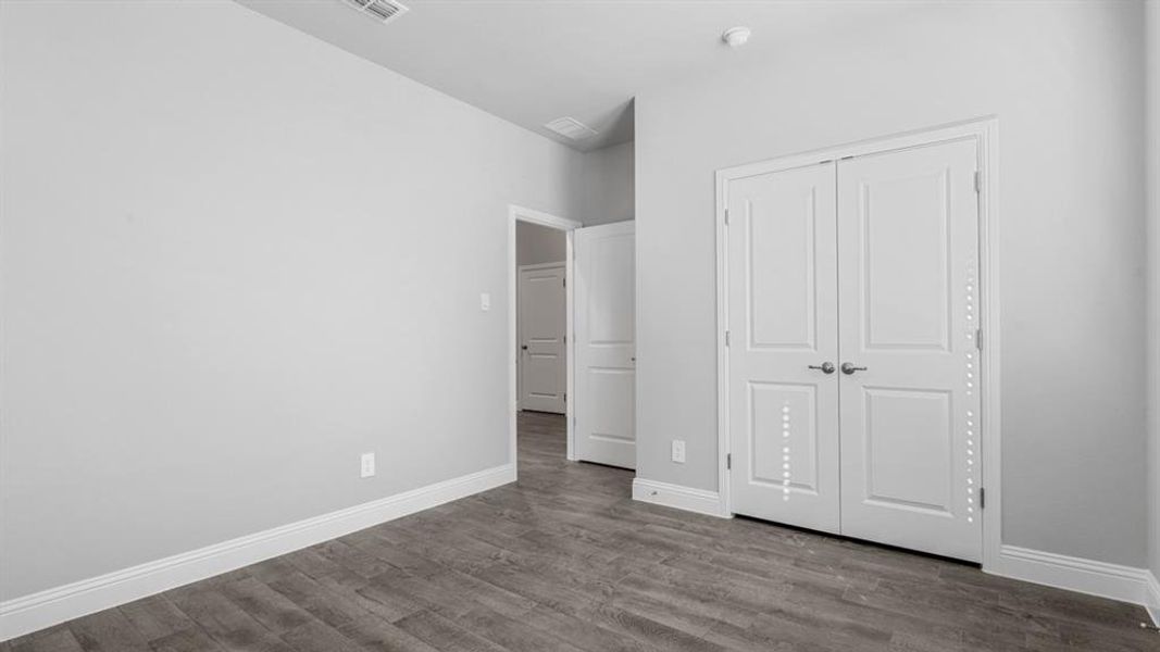 Spacious, unfurnished interior of a new home in Treeline, Justin (Image 39).