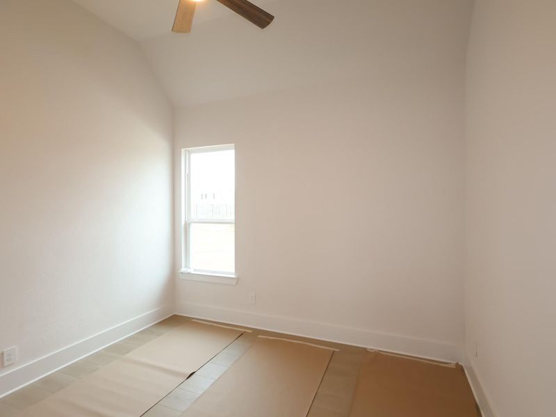 Spacious, unfurnished interior of a new home in Sorella, Tomball (Image 13).