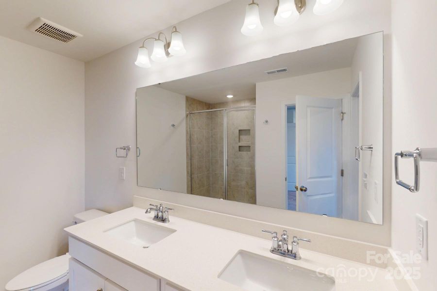 Owners bathroom Owners bathroom