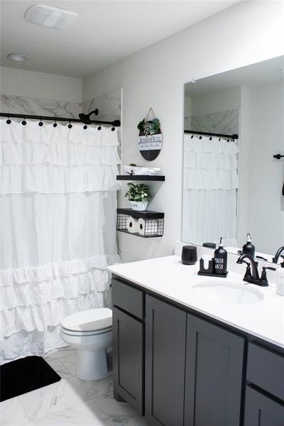 Furnished interior view inside a new home in , Mansfield (Image 8).