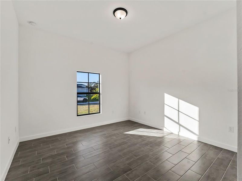 Spacious, unfurnished interior of a new home in , North Port (Image 19).