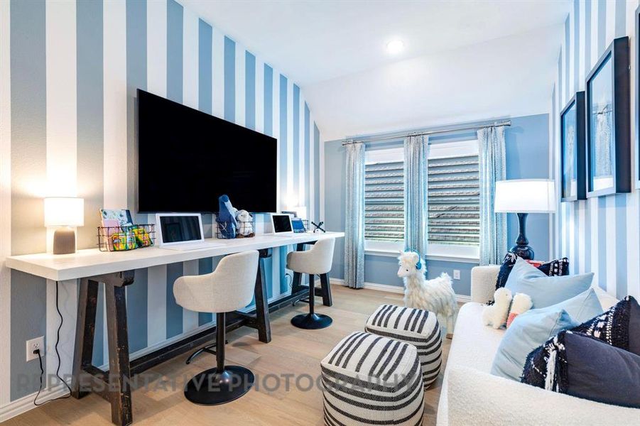 Furnished interior view inside a new home in Star Trail, Prosper (Image 27).