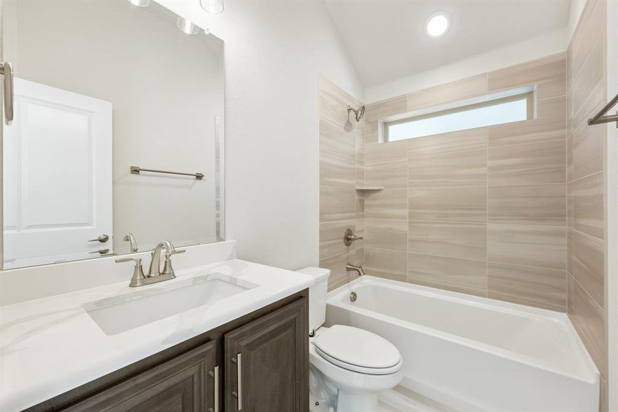 Furnished interior view inside a new home in Timberbrook, Justin (Image 19).
