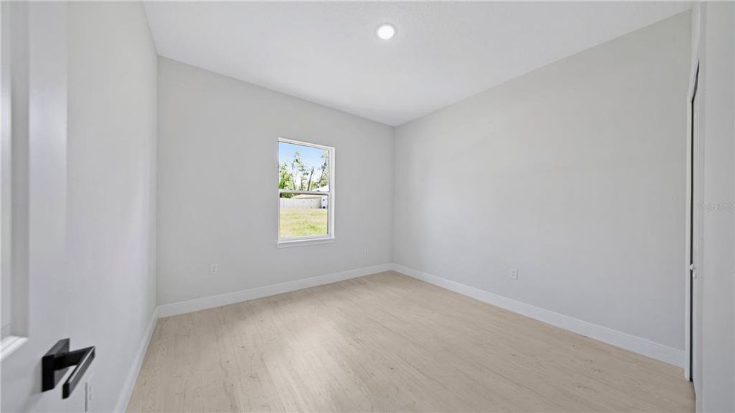 Spacious, unfurnished interior of a new home in , Ocala (Image 18).