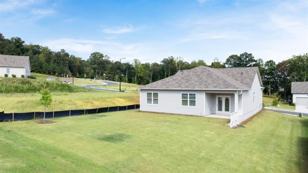 Exterior details and patio area of a home in Lost Creek, Dallas (Image 21).
