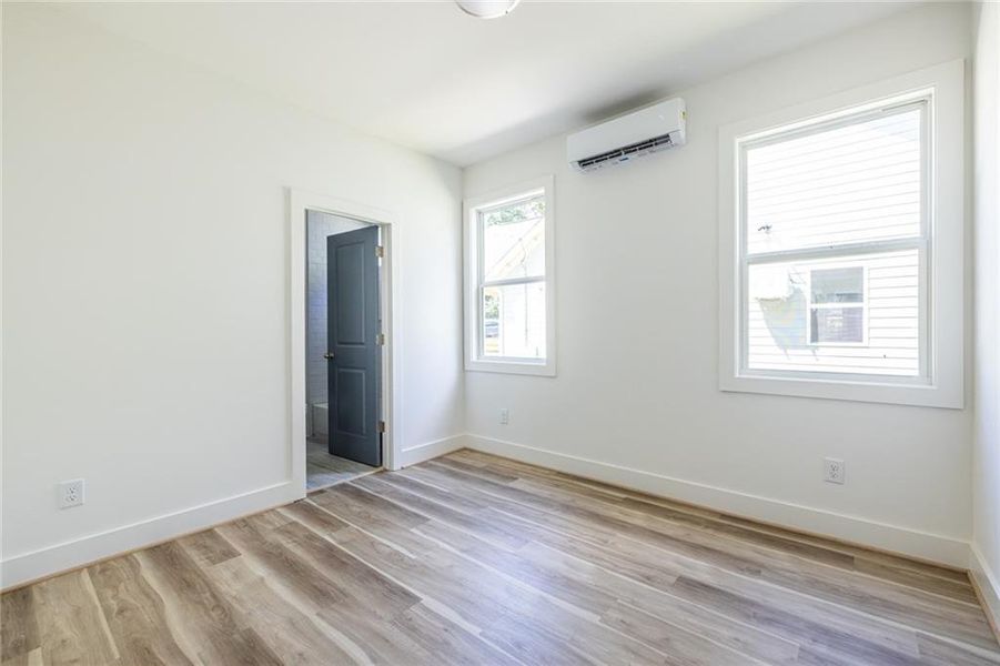 Spacious, unfurnished interior of a new home in , Atlanta (Image 39).