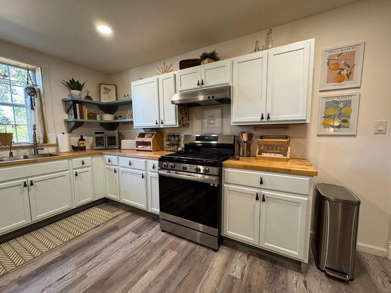 Furnished interior view inside a new home in , Waco (Image 15).