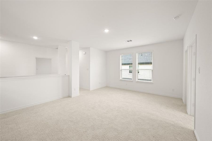 Spacious, unfurnished interior of a new home in Hidden Vistas, Burleson (Image 12). Spacious, unfurnished interior of a new home in Hidden Vistas, Burleson (Image 12).