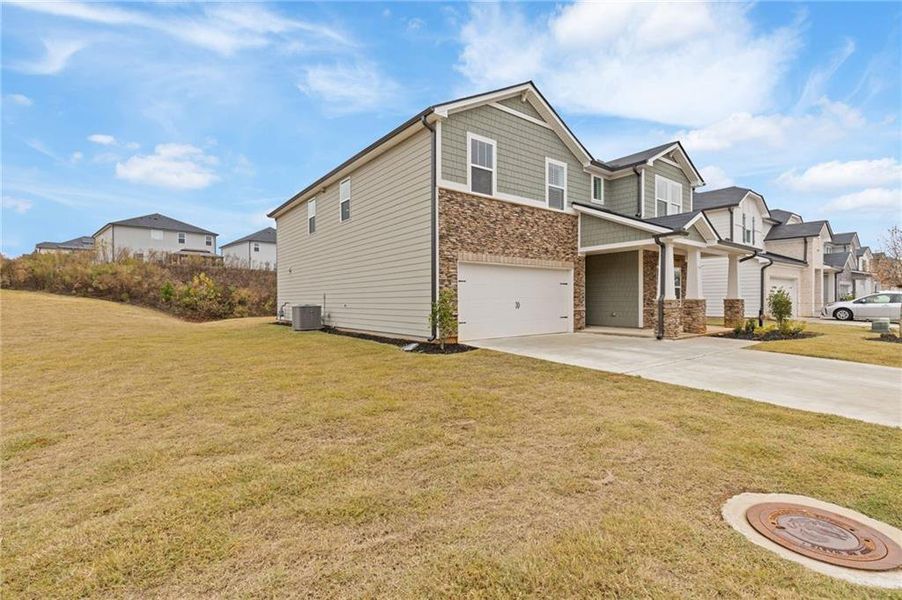 Exterior details and patio area of a home in , Braselton (Image 23).
