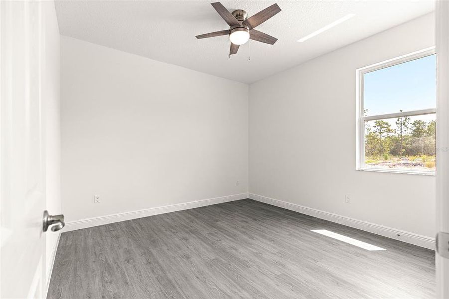Spacious, unfurnished interior of a new home in , Dunnellon (Image 18).