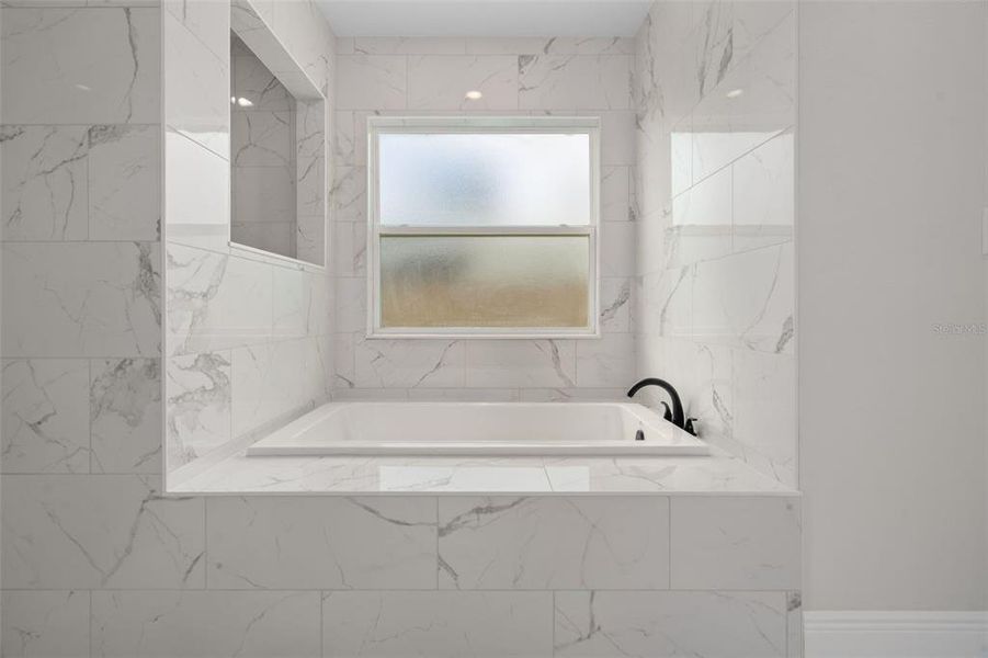 Close-up of interior finishes inside a home in , Weeki Wachee (Image 19).