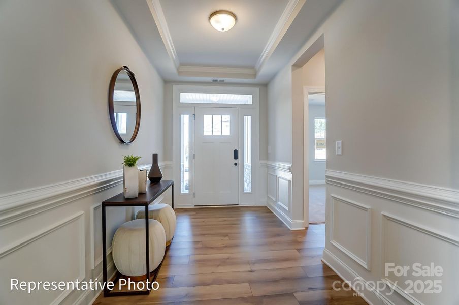 Beautiful entrance foyer Beautiful entrance foyer