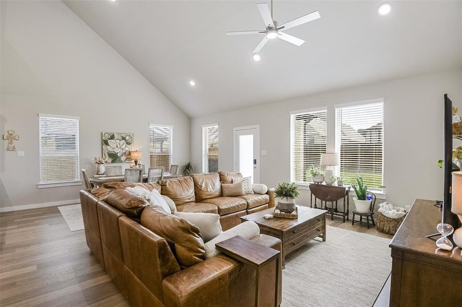 Furnished interior view inside a new home in Dove Hollow, Waxahachie (Image 18).