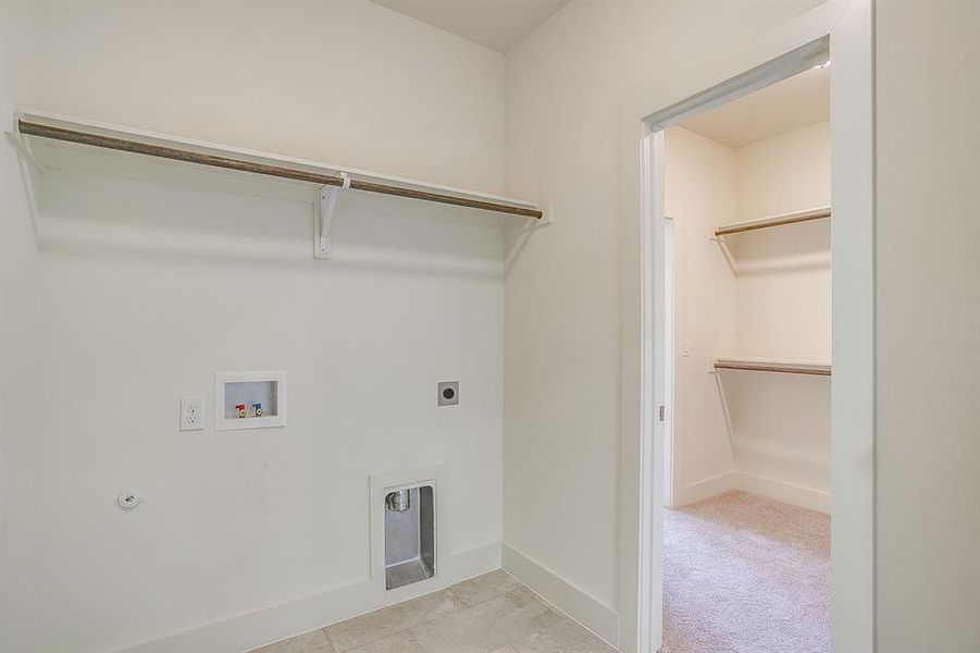 Spacious, unfurnished interior of a new home in , Fort Worth (Image 26).