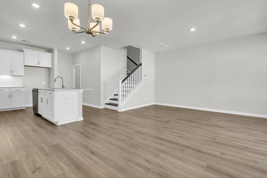 Spacious, unfurnished interior of a new home in Six Oaks, Summerville (Image 22).