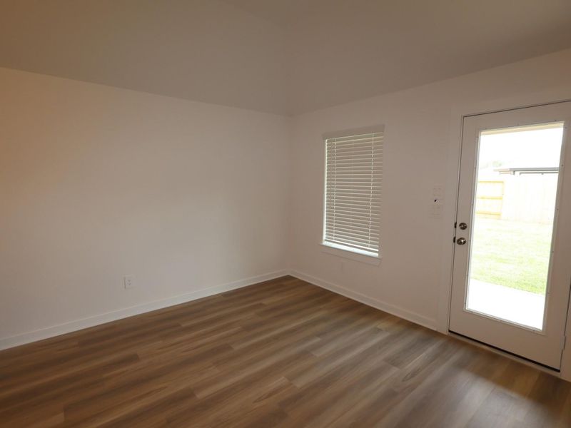 Spacious, unfurnished interior of a new home in Pinewood at Grand Texas, New Caney (Image 11).