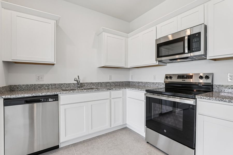 Representative furnished interior of a home built from the Pulsar by Starlight Homes in Aster Towns, Summerville (Image 13).