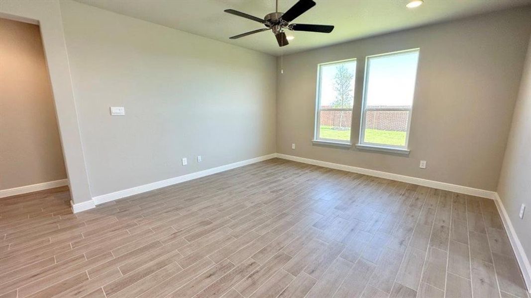 Spacious, unfurnished interior of a new home in Rock Creek Ranch, Fort Worth (Image 12). Spacious, unfurnished interior of a new home in Rock Creek Ranch, Fort Worth (Image 12).