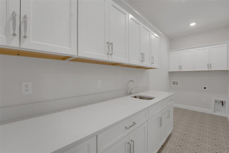 Furnished interior view inside a new home in Palms at Windermere, Windermere (Image 11).