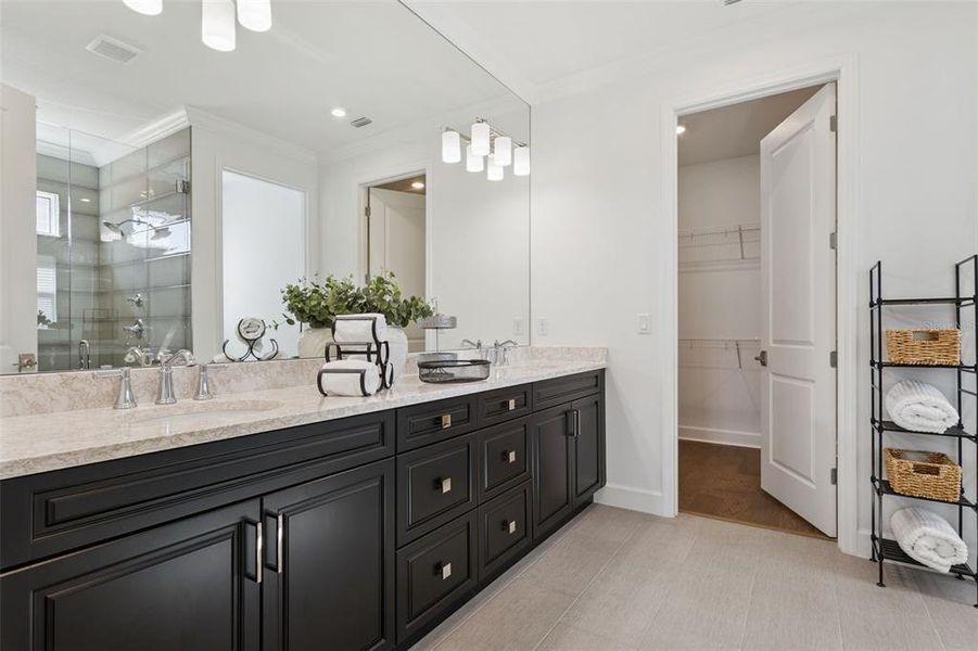 Furnished interior view inside a new home in , Tavares (Image 36).