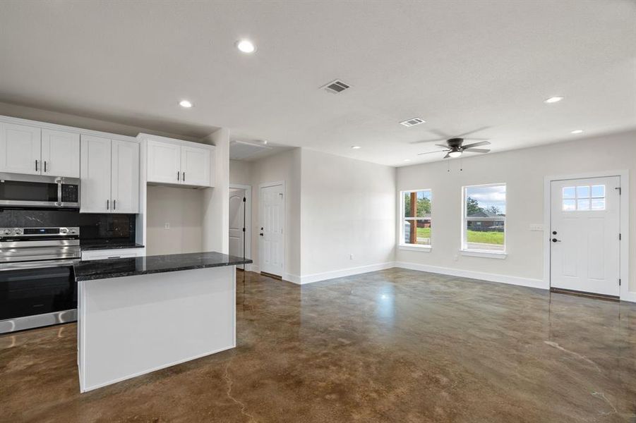 Image 32 of a home in .