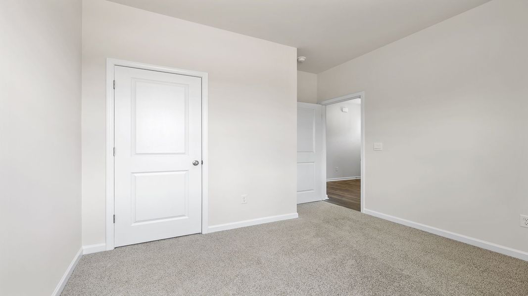 Spacious, unfurnished interior of a new home in Durbin Meadows Traditions, Fountain Inn (Image 16).