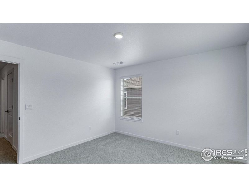 Spacious, unfurnished interior of a new home in Hansen Farm, Fort Collins (Image 19).