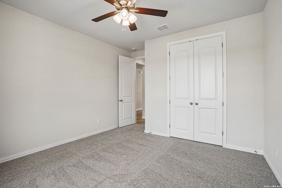 Spacious, unfurnished interior of a new home in Veranda, San Antonio (Image 20).