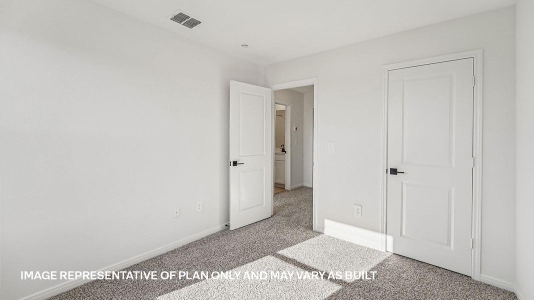 Spacious, unfurnished interior of a new home in Avery Centre, Round Rock (Image 23).
