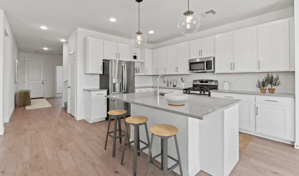 Kitchen with pendant lighting Kitchen with pendant lighting