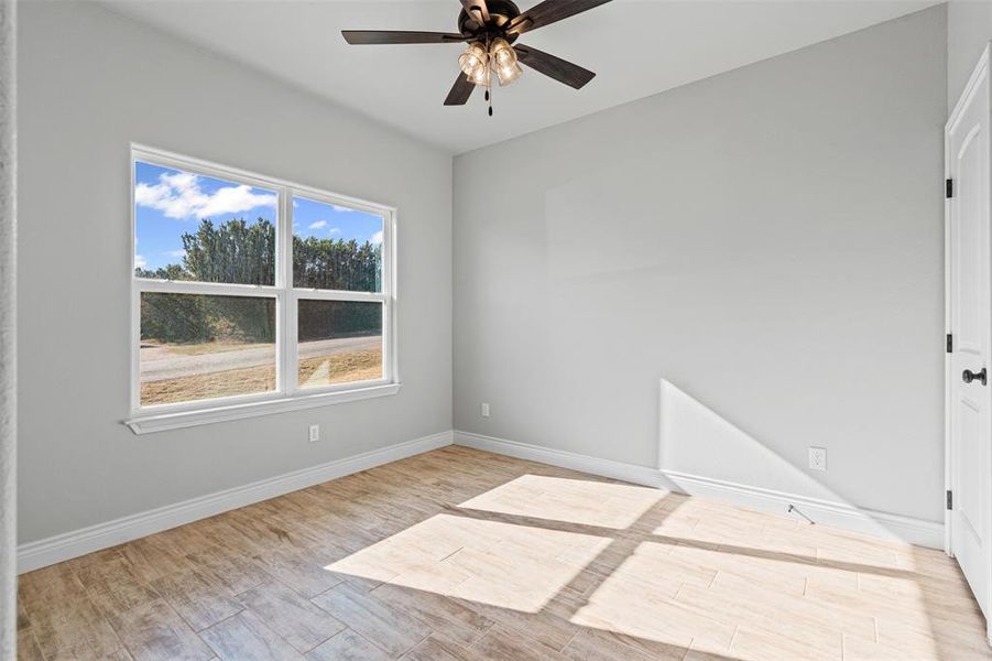 Spacious, unfurnished interior of a new home in , Granbury (Image 32).